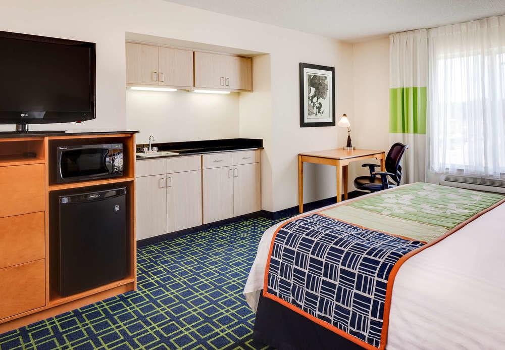 Fairfield Inn Manhattan, Kansas מראה חיצוני תמונה