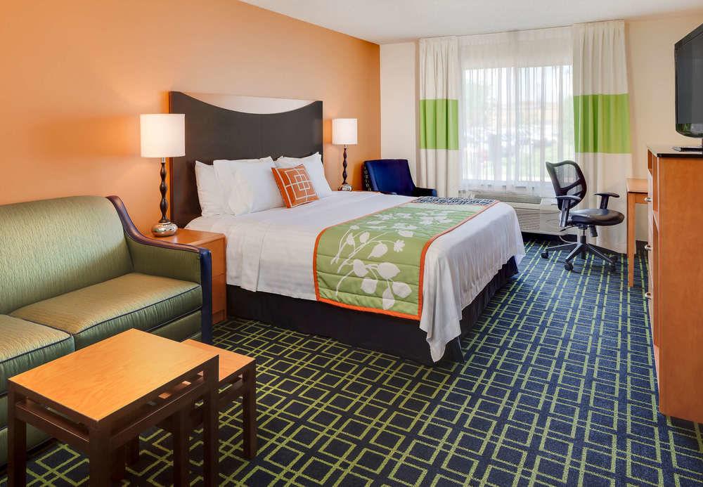 Fairfield Inn Manhattan, Kansas מראה חיצוני תמונה