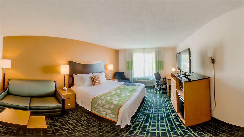 Fairfield Inn Manhattan, Kansas מראה חיצוני תמונה