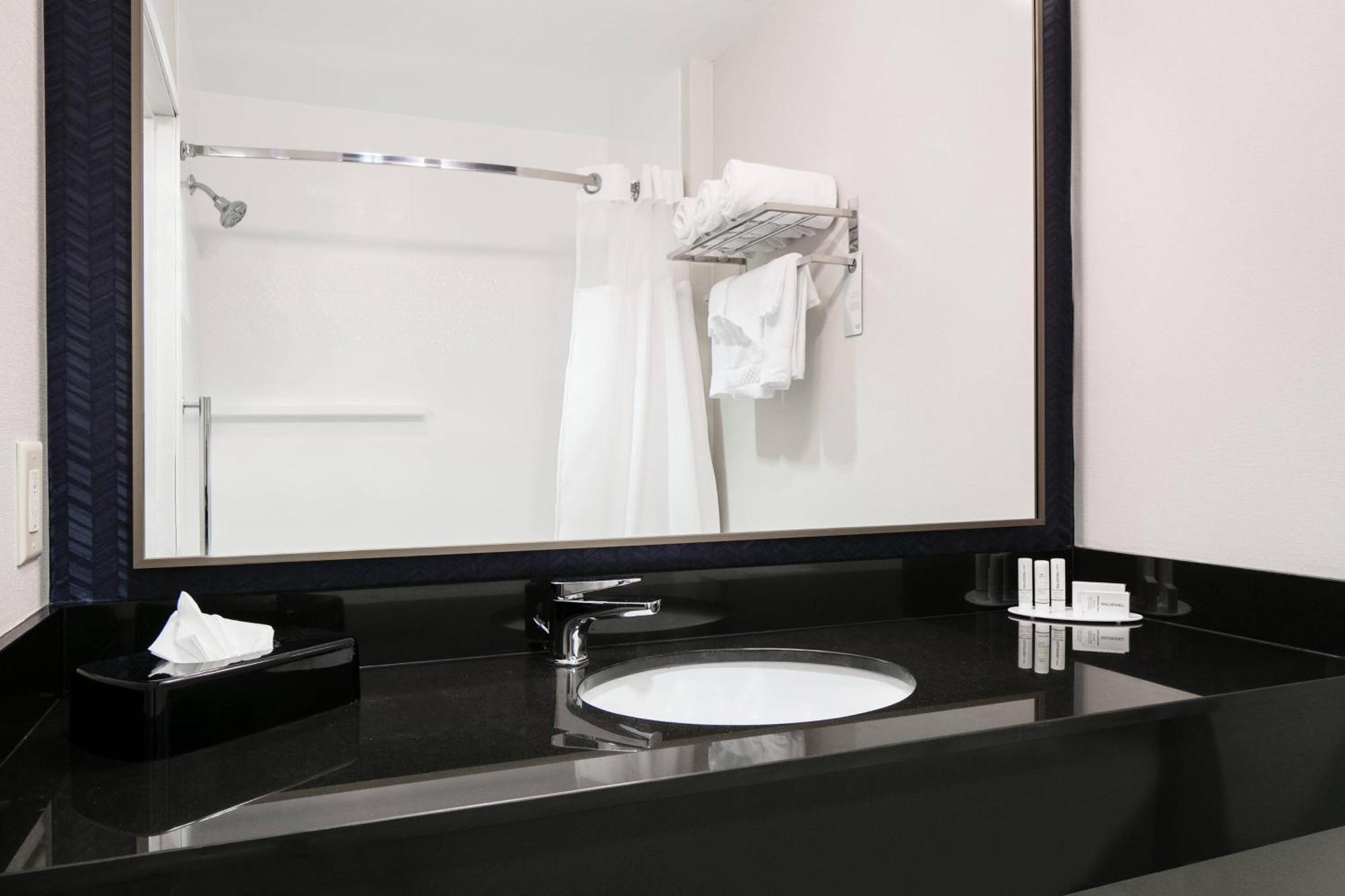 Fairfield Inn Manhattan, Kansas מראה חיצוני תמונה