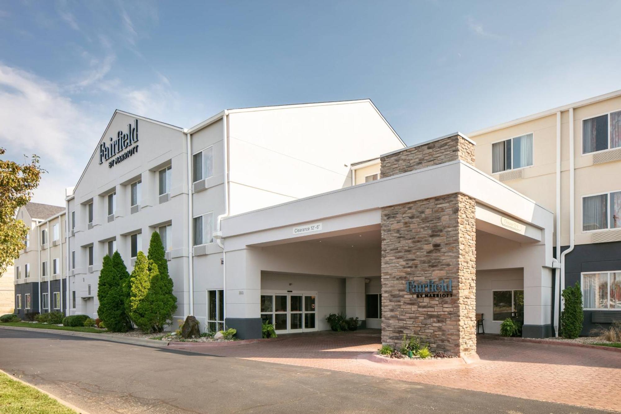 Fairfield Inn Manhattan, Kansas מראה חיצוני תמונה